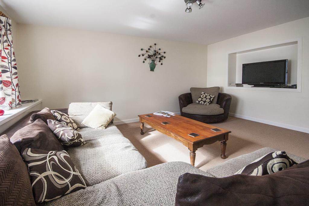 3 Varis Apartments Forres Kültér fotó